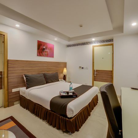 Townhouse Oak Safdarjung Hotel Ню Делхи Екстериор снимка