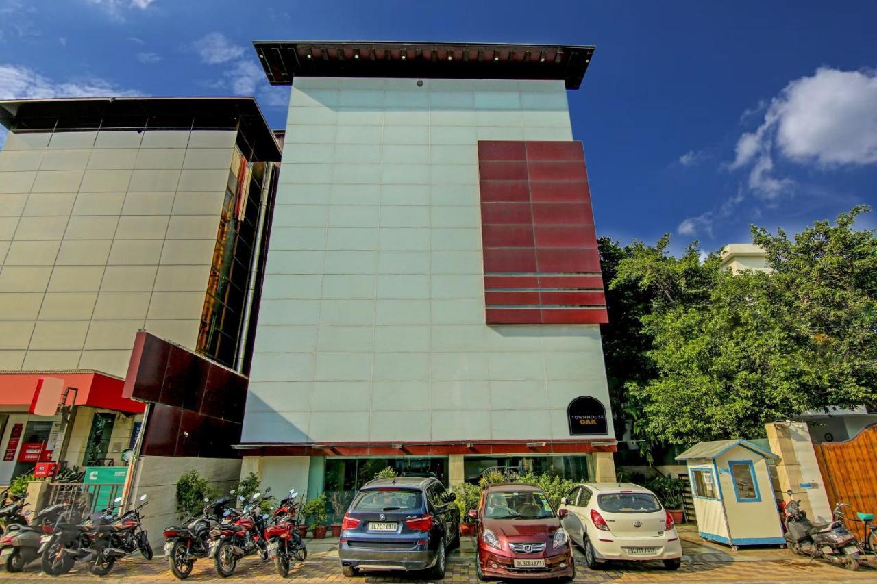 Townhouse Oak Safdarjung Hotel Ню Делхи Екстериор снимка