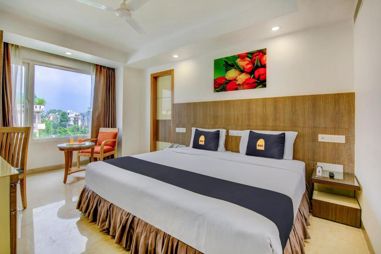 Townhouse Oak Safdarjung Hotel Ню Делхи Екстериор снимка