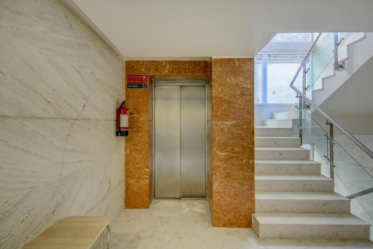 Townhouse Oak Safdarjung Hotel Ню Делхи Екстериор снимка