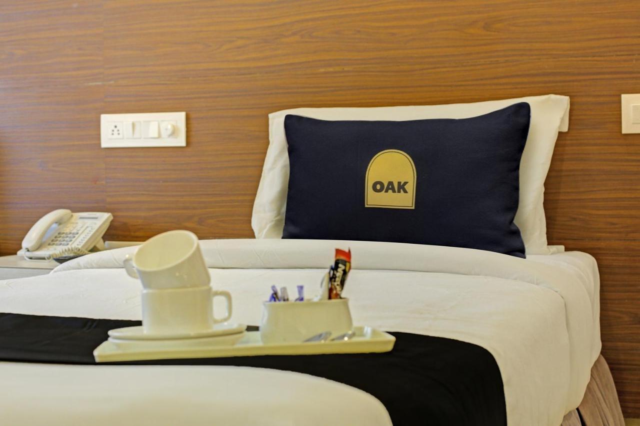 Townhouse Oak Safdarjung Hotel Ню Делхи Екстериор снимка