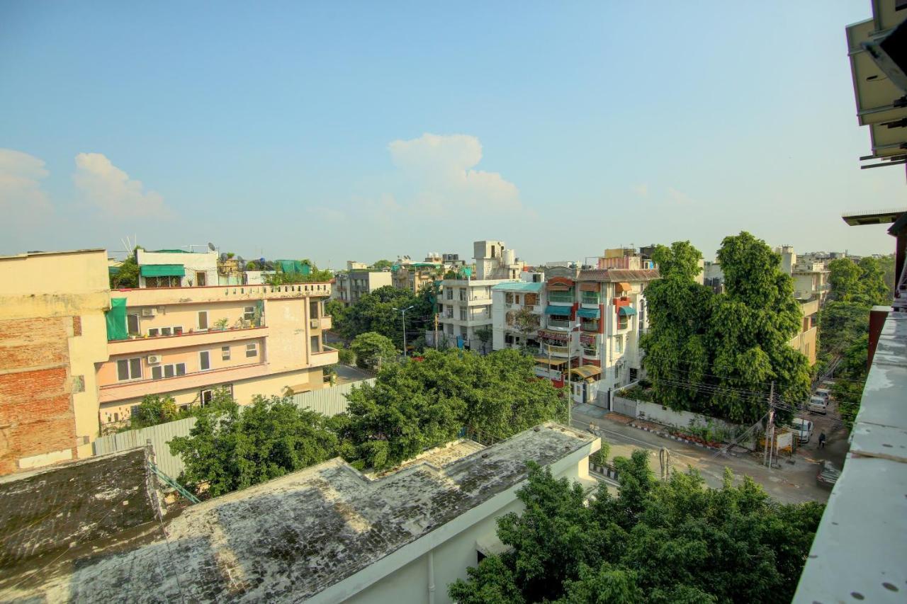 Townhouse Oak Safdarjung Hotel Ню Делхи Екстериор снимка