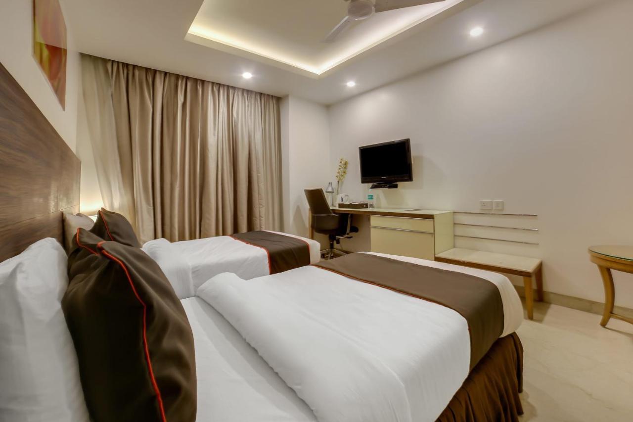 Townhouse Oak Safdarjung Hotel Ню Делхи Екстериор снимка