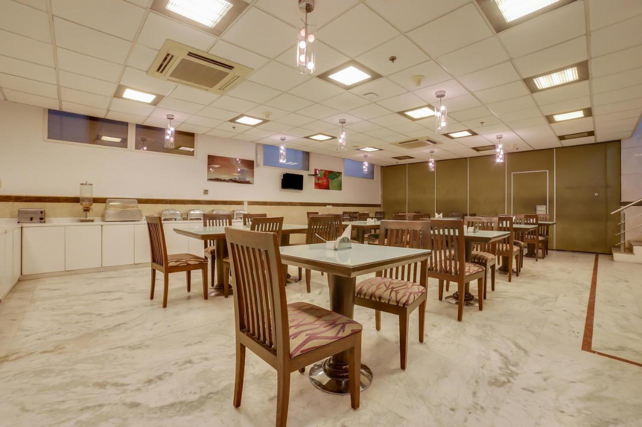 Townhouse Oak Safdarjung Hotel Ню Делхи Екстериор снимка