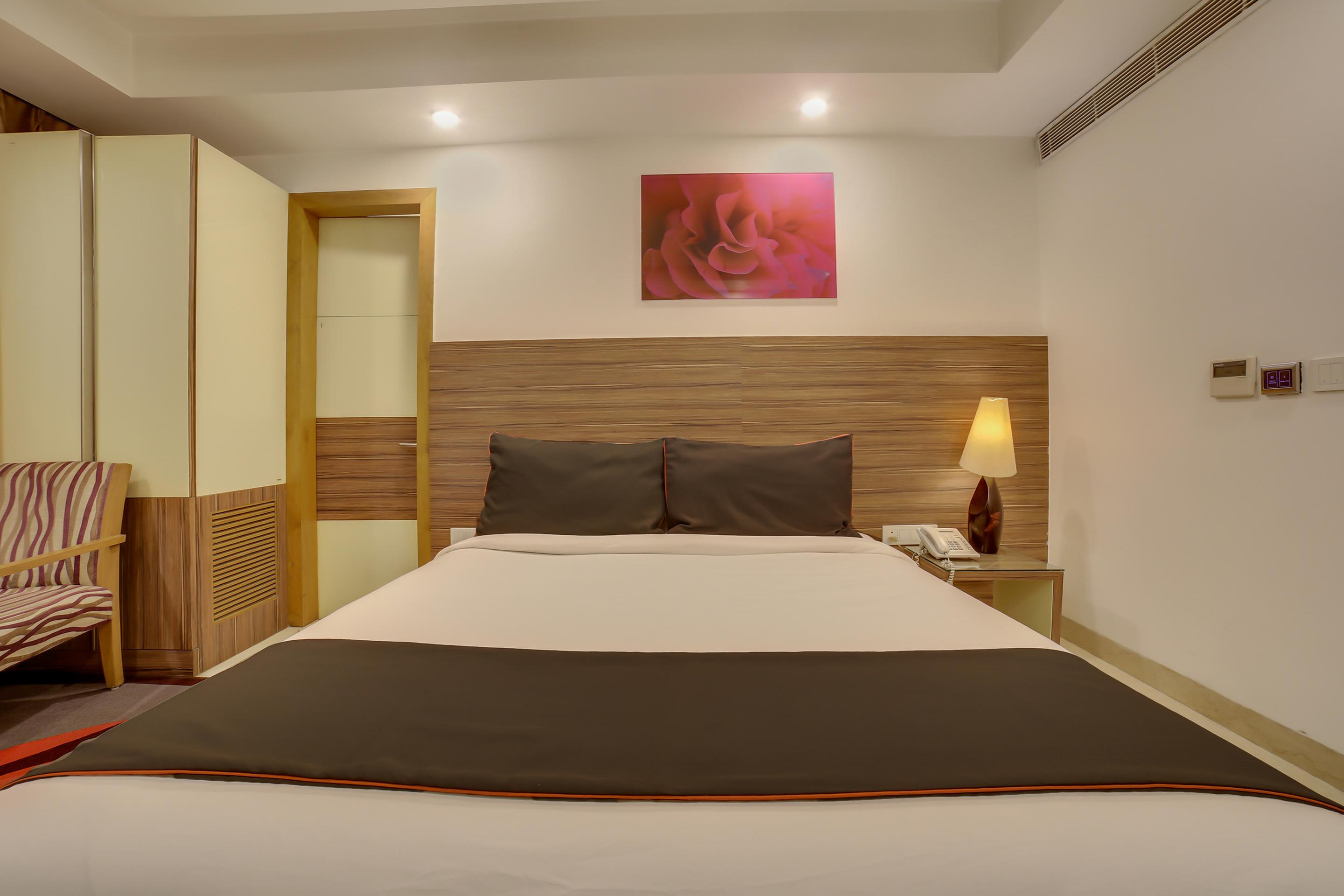 Townhouse Oak Safdarjung Hotel Ню Делхи Екстериор снимка
